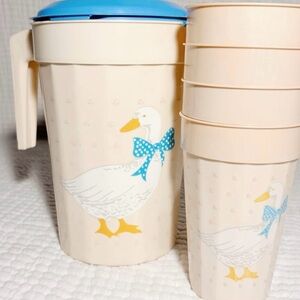 ISO!!!! Do not buy!!! Vintage PackerWare Goose Plastic Pitcher Set